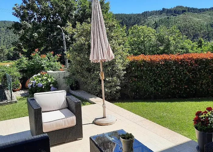 펜션 Casa Da Escola Tabuacas